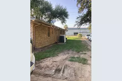 114 E Palm Street, Fresno, TX 77545 - Photo 2
