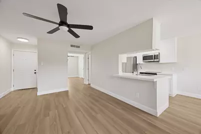 18800 Egret Bay Boulevard #907, Houston, TX 77058 - Photo 6