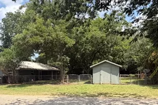 204 N Rockdale St, Lexington, TX 78947 - Photo 18