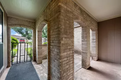 69 S Bachelor Button Street, Lake Jackson, TX 77566 - Photo 4