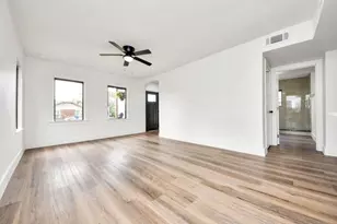2518 Oakcliff St, Houston, TX 77023 - Photo 6