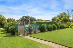 9481 Fondren Rd, Houston, TX 77074 - Photo 18