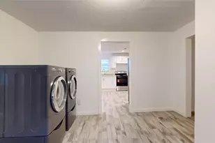 607 W Park St, Sugar Land, TX 77498 - Photo 22