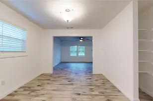 607 W Park St, Sugar Land, TX 77498 - Photo 12