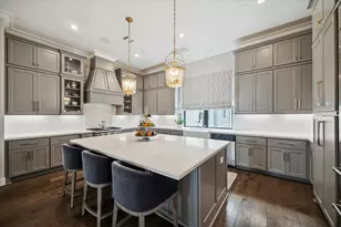 818 Dunleigh Meadows Ln, Houston, TX 77055 - Photo 12