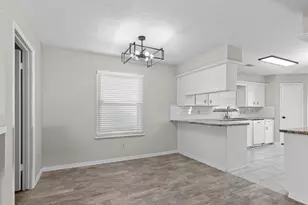 10211 Sagemill Dr, Houston, TX 77089 - Photo 12