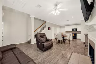 711 W Heights Hollow Ln, Houston, TX 77007 - Photo 10