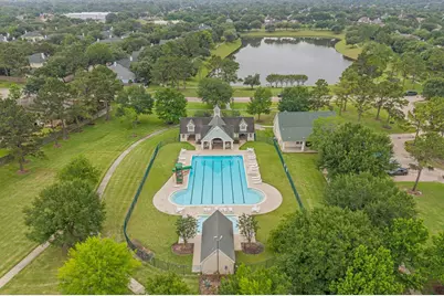 16234 Pine Thorn Drive, Houston, TX 77095 - Photo 32