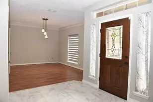 2822 Grants River Cir, Sugar Land, TX 77479 - Photo 2