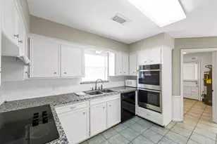 614 Val Lena Dr, Houston, TX 77024 - Photo 8