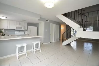 10018 Knoboak Drive #13, Houston, TX 77080 - Photo 4