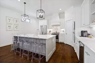 618 E 28th St, Houston, TX 77008 - Photo 6