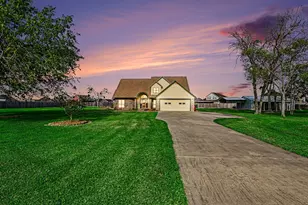 3913 County Rd 106, Bay City, TX 77414 - Photo 2