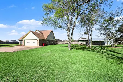 3913 County Road 106, Bay City, TX 77414 - Photo 34