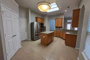 5218 Cottonwood Creek Ln, League City, TX 77573 - Photo 6