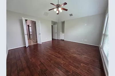 5218 Cottonwood Creek Lane, League City, TX 77573 - Photo 10