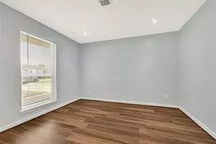 10507 Kirkhall Dr, Houston, TX 77089 - Photo 4