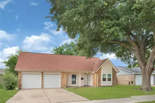 10507 Kirkhall Dr, Houston, TX 77089 - Photo 2