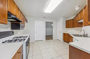 6114 Fox Wind Ct, Houston, TX 77041 - Photo 4