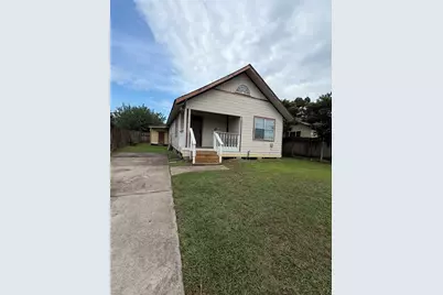 818 N Commerce Street, Baytown, TX 77520 - Photo 1