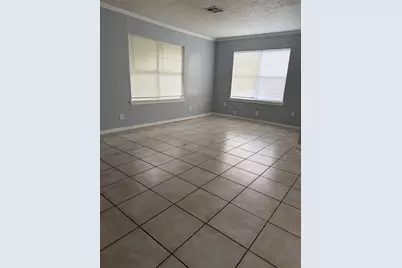 818 N Commerce Street, Baytown, TX 77520 - Photo 2