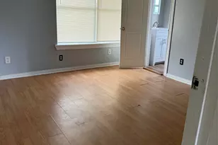 818 N Commerce St, Baytown, TX 77520 - Photo 8