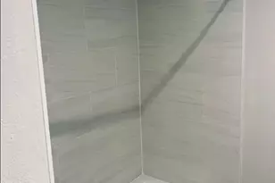 618 E 40th St, Houston, TX 77022 - Photo 8