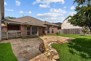 302 Le Doux Oaks, League City, TX 77573 - Photo 26