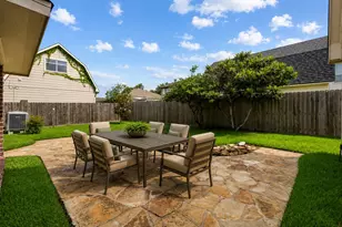 302 Le Doux Oaks, League City, TX 77573 - Photo 24