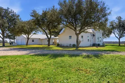 3635 County Road 265, Moulton, TX 77975 - Photo 10
