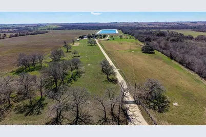 3635 County Road 265, Moulton, TX 77975 - Photo 8