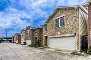 3728 Main Poplar Dr, Houston, TX 77025 - Photo 4