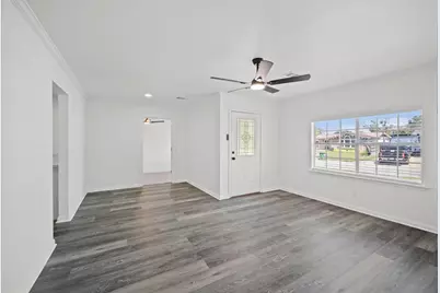 5874 Belneath Street, Houston, TX 77033 - Photo 4