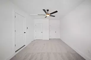 5874 Belneath St, Houston, TX 77033 - Photo 10