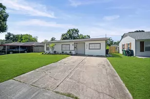5874 Belneath St, Houston, TX 77033 - Photo 2