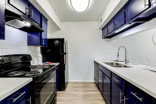 1100 Graham Dr, Tomball, TX 77375 - Photo 6