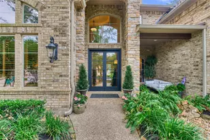 27 Knightsgate Circle, The Woodlands, TX 77382 - Photo 2