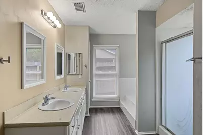 8406 Woodland Willows Drive, Houston, TX 77083 - Photo 20