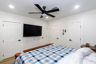 2930 W Shane Street, Alvin, TX 77511 - Photo 16