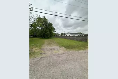 920 E 39th Street, Houston, TX 77022 - Photo 4