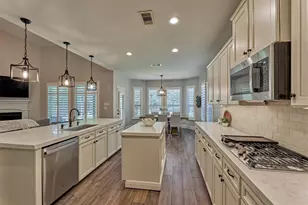 155 West Wading Pond Circle, Tomball, TX 77375 - Photo 2