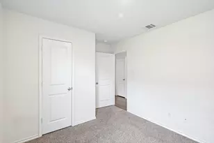 1015 Serena Dr, Dallas, TX 75253 - Photo 14