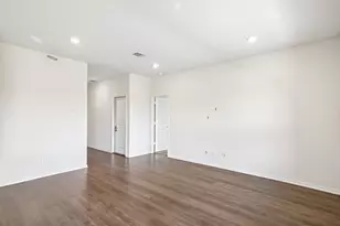 1015 Serena Dr, Dallas, TX 75253 - Photo 26