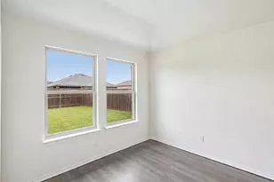 1015 Serena Dr, Dallas, TX 75253 - Photo 16