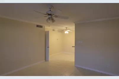 1223 Augusta Drive #26, Houston, TX 77057 - Photo 4