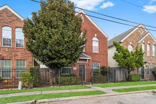 1755 Aden Dr, Houston, TX 77003 - Photo 2