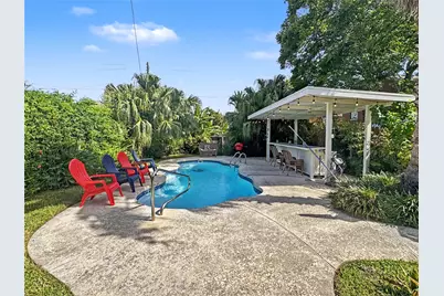 3814 Ursuline Street, Galveston, TX 77550 - Photo 4