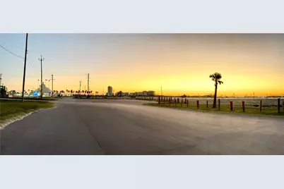 10 Gulf Lane, Galveston, TX 77550 - Photo 28