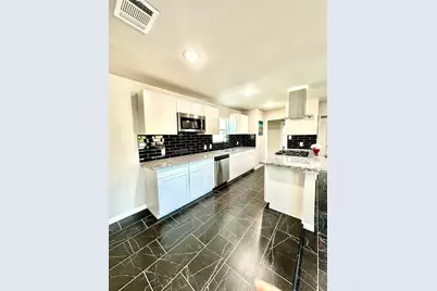 10 Gulf Lane, Galveston, TX 77550 - Photo 4