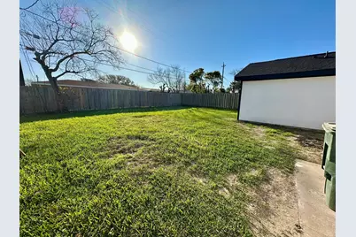 10 Gulf Lane, Galveston, TX 77550 - Photo 22